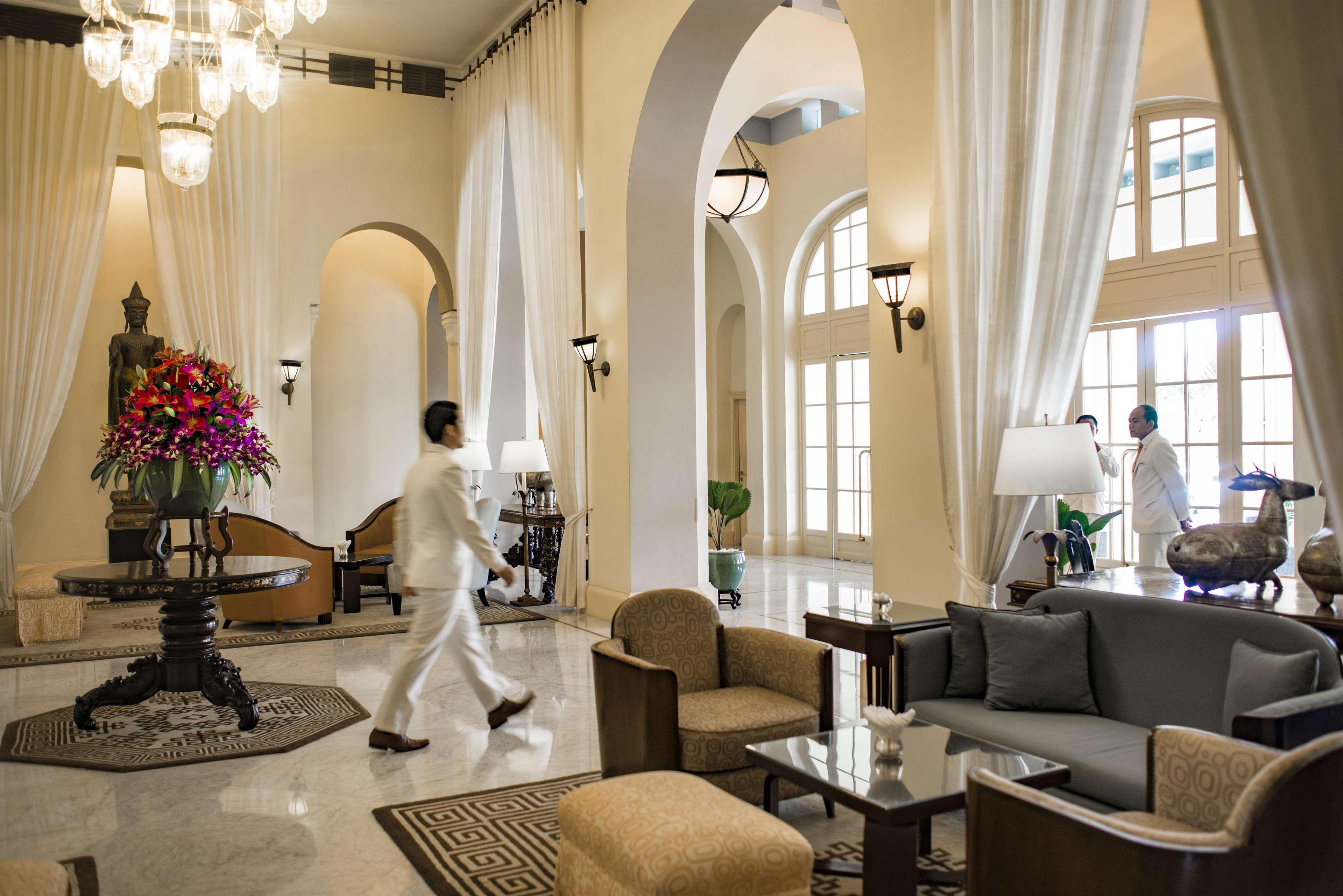 Raffles Hotel Le Royal Phnom Penh Extérieur photo